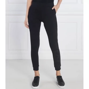 EA7 Spodnie dresowe | Slim Fit - Dresy damskie - miniaturka - grafika 1