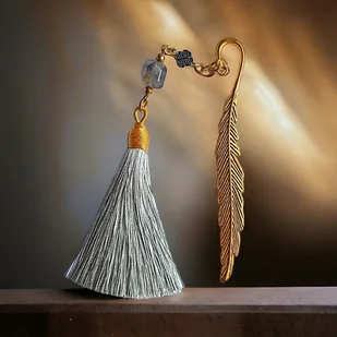 Zakładka PREMIUM : z koniczynką : szarość i złoto - Zakładki do książek - miniaturka - grafika 1