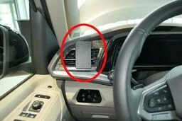 ProClip do Volkswagen Multivan T7 2022-2024 - Uchwyty samochodowe do telefonów - miniaturka - grafika 1