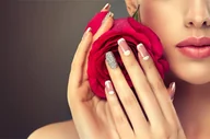 Czasopisma - Manicure hybrydowy w Samui-Spa - miniaturka - grafika 1