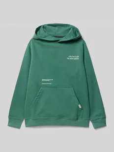 Bluzka o kroju regular fit z kapturem i naszywką z logo - Swetry dla chłopców - miniaturka - grafika 1