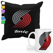 Gadżety dla niej i dla niego - ZESTAW KUBEK + PODUSZKA Z POSZEWKĄ- PREZENT DLA FANA NBA PORTLAND + IMIĘ - miniaturka - grafika 1