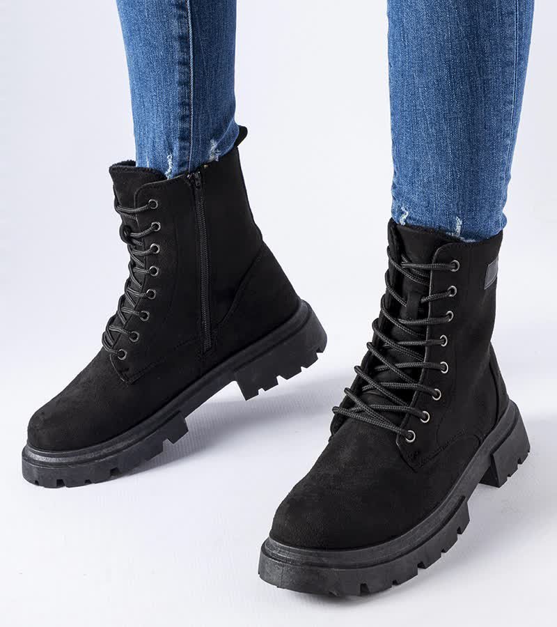 Czarne ocieplane trapery eko-zamsz Mestervi-40