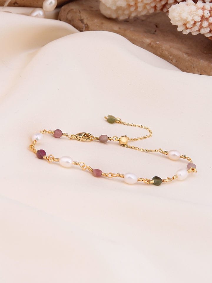 Pierres de Jade Pozłacana bransoletka z agatami i perłami