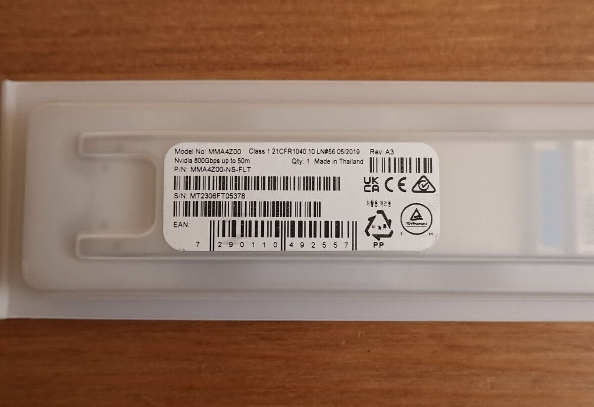 Moduł SFP NVIDIA NVIDIA - OSFP Empfangermodul - 800 Gigabit Ethernet - 2 Anschlusse - MPO-12/APC Mehrfach-Modus - bis zu 50 km - 850 nm 980-9I51A-00NS00