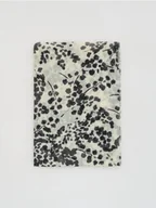 Czapki damskie - Reserved - Wzorzysty szal - czarny - miniaturka - grafika 1