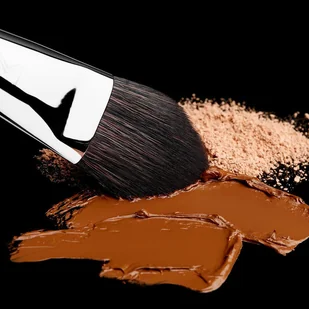 Sigma F67 SKIN PERFECTOR - Pędzel do blendowania pudrowych i kremowych kosmetyków - Pędzle do makijażu - miniaturka - grafika 4