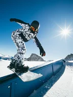 Spodnie narciarskie - 4F Spodnie snowboardowe membrana 15000 męskie - czarno-białe XXL - miniaturka - grafika 1