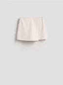 Spodenki damskie - Reserved - Spódnico-szorty z wiskozą - złamana biel - miniaturka - grafika 1