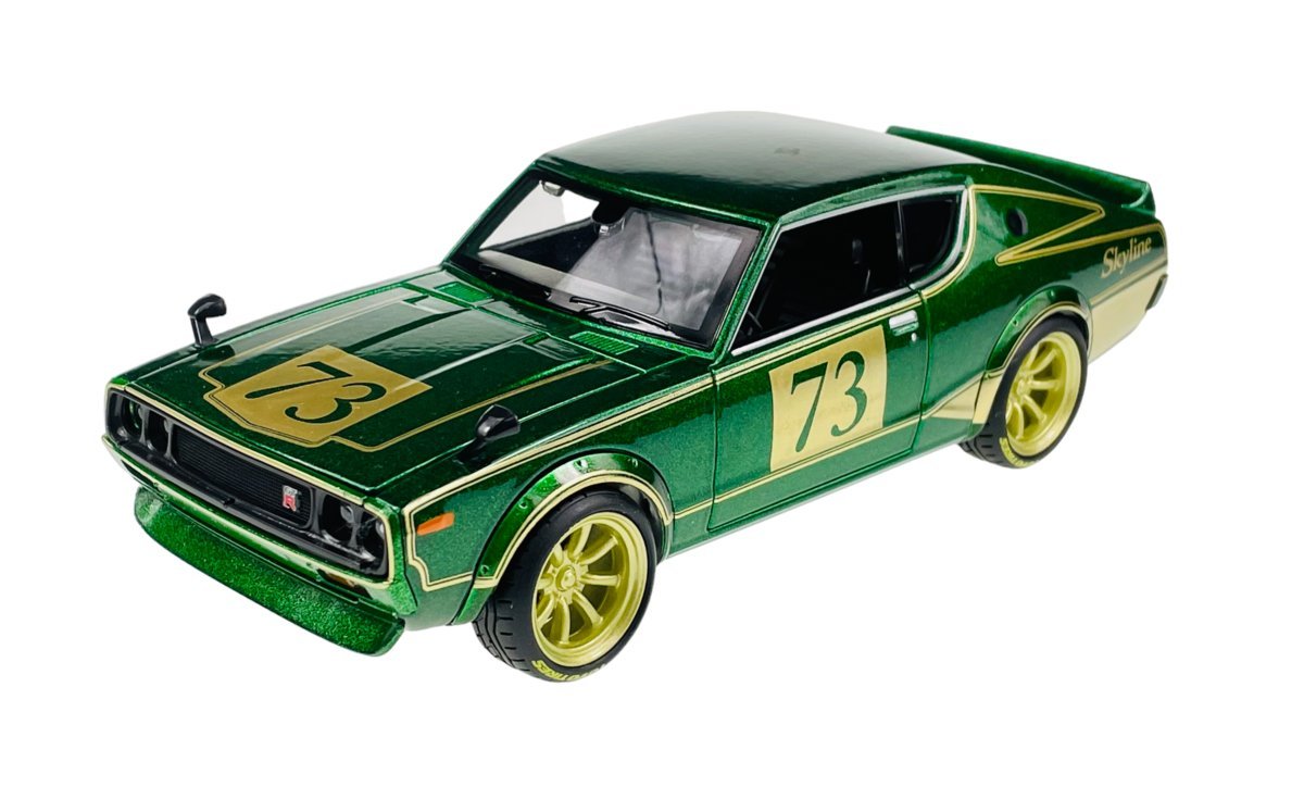 MAISTO DESIGN 1973 NISSAN SKYLINE 2000 GT-R KPGC110 ZIELONY 1:24 32539