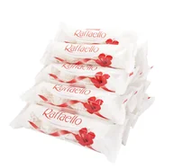 Bombonierki i czekoladki - Raffaello CONFETTERIA KOKOSOWY SMAKOŁYK Z CHRUPIĄCEGO WAFELKA Z CAŁYM MIGDAŁEM W - miniaturka - grafika 1