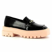 Mokasyny damskie - Mokasyny na różowej platformie CARINII - Carinii - miniaturka - grafika 1