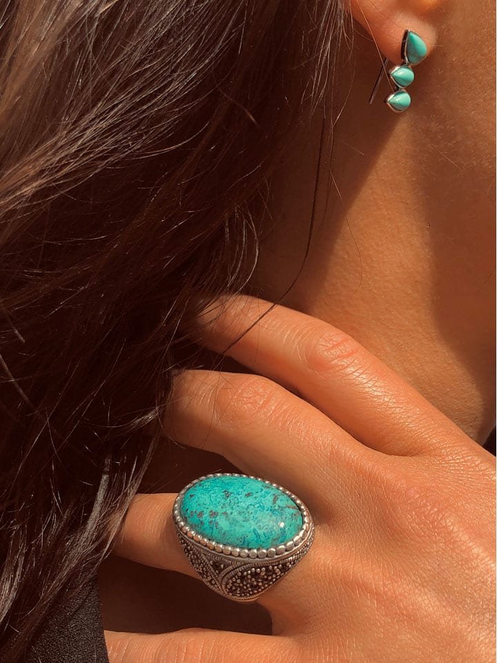 Les Favorites Pozłacane kolczyki-wkrętki z kamieniami ozdobnymi