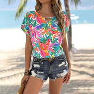 Bluzki damskie - Bluzka damska z letnim neonowym wzorem - Wielokolorowy - miniaturka - grafika 1