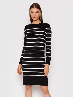 Sukienki - Calvin Klein Sukienka dzianinowa Stripe Logo K20K203060 Czarny Regular Fit - grafika 1