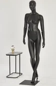 Manekiny wystawowe - Manekin F25-8 czarna kobieta stojąca czarny matowy lakierowany nos usta formowane szyk i elegancja wysoka jakość - miniaturka - grafika 1