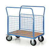 Wózki magazynowe - Wózek platformowy - 2 burty z siatki, 1000 x 700 mm, nośność 200 kg, koła 125 mm z czarną gumą - miniaturka - grafika 1