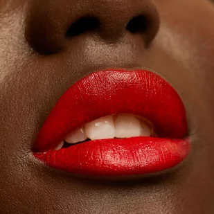 3INA MAKEUP 3INA Makeup - Vegan - Cruelty Free - The Lipstick 244 - długotrwała pomadka do ust - matowa pomadka - wodoodporna - mocno pigmentowana pomadka - świecąca czerwień - matowana The Lipstick 244 - Szminki - miniaturka - grafika 3