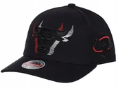 Czapki i chusty sportowe męskie - Czapka z daszkiem Mitchell & Ness - CHICAGO BULLS HHSSINTL1093-CBUBLCK - miniaturka - grafika 1