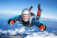 Vouchery - Skydive wrocŁaw sp.z o.o Skok spadochronowy we Wrocławiu - miniaturka - grafika 1
