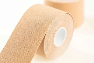 Taśma do kinesiology tapingu sportowo-korekcyjna 5 cm x 5 m - Wybierz kolor: Beżowy - Akcesoria do rehabilitacji - miniaturka - grafika 1