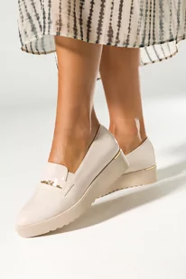 Beżowe półbuty damskie lakierowane slip on na platformie złota ozdoba z kryształkiem Casu MD7538-2-37 - Półbuty damskie - miniaturka - grafika 1