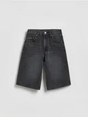 Spodnie i spodenki dla chłopców - Reserved - Jeansowe szorty - czarny - miniaturka - grafika 1