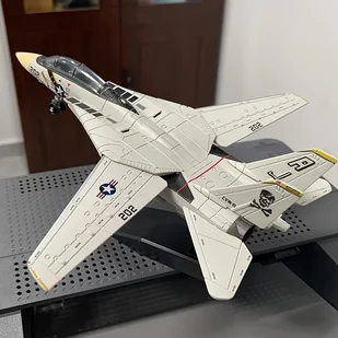 TEMU Kolekcja Modeli Samolotów 1:72 F-14 - Zestaw do Składania z Tworzywa ABS, Idealny Wybór dla Miłośników Wojskowości i Kolekcjonerów - Doskonały - Akcesoria i części modelarskie - miniaturka - grafika 1