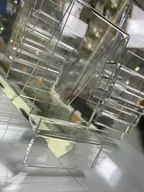 Pozostałe akcesoria do telefonów - Podstawka Pionowa Plexi Z Zakładką Na Cenę 9X5 - miniaturka - grafika 1