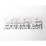 Bombki - Bombka plastikowa lokomotywa 6 cm 3 sztuki srebrny - miniaturka - grafika 1