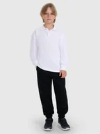 Spodnie i spodenki dla chłopców - 4F Spodnie dresowe joggery chłopięce - czarne 122 (6-7 lat) - miniaturka - grafika 1