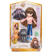 Lalki dla dziewczynek - Spin Master lalka modna Hermiona z dodatkami Harry Potter 20 cm # z wartością produktów powyżej 89zł! - miniaturka - grafika 1