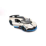 Kolekcjonerskie modele pojazdów - MAISTO 31526, samochód BUGATTI Divo, Biały 1/24 - miniaturka - grafika 1