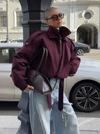 Kurtki damskie - Krótka kurtka damska ze stójką - Bordowy S - miniaturka - grafika 1