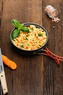 Szybkie dania obiadowe - DANIE (510) KURCZAK PO INDYJSKU Z RYŻEM 125G - miniaturka - grafika 1