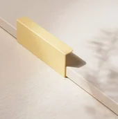 Zawiasy, okucia i inne akcesoria - Uchwyt meblowy krawędziowy Hide 80 Metalowy Żółty - miniaturka - grafika 1