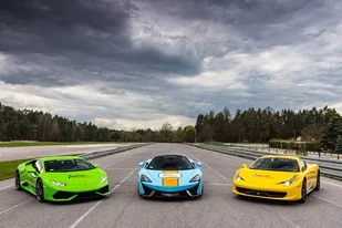 Pojedynek Lamborghini huracan vs McLaren 570GT vs Ferrari Italia - Tor Kielce - Czasopisma - miniaturka - grafika 1