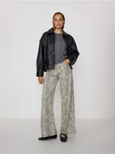 Spodnie damskie - Reserved - Jeansy w zwierzęcy wzór - beżowy - miniaturka - grafika 1