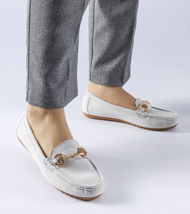 Szare mokasyny ozdobione klamerką Fernanda -37