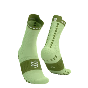 COMPRESSPORT Skarpetki do biegania trailowe PRORACING SOCKS V4 TRAIL shadow lime/woodbine - Skarpetki sportowe męskie - miniaturka - grafika 1
