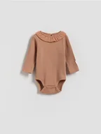 Body dla niemowląt - Reserved - Bawełniane body z falbanką - brązowy - miniaturka - grafika 1