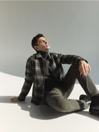 Koszule męskie - Reserved - Koszula comfort fit z dodatkiem wełny - brązowy - miniaturka - grafika 1