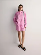 Spodenki damskie - Reserved - Szorty z lnem - różowy - miniaturka - grafika 1