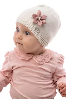 Czapki dla dzieci - Czapka niemowlęca bawełniana biała ozdobiona różowym kwiatkiem - grafika 1