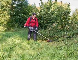 Wielofunkcyjne urządzenie spalinowe Solo by AL-KO 130 MT: kosa spalinowa + nożyce do żywopłotu + okrzesywarka do gałęzi + przedłużka + tarcza 3T + nóż mulczujący + szelki - Podkaszarki - miniaturka - grafika 17