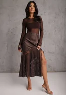 Spódnice - Brązowa Satynowa Spódnica Ozdobiona Rozcięciem na Nogę i Koronką Saviraet - miniaturka - grafika 1