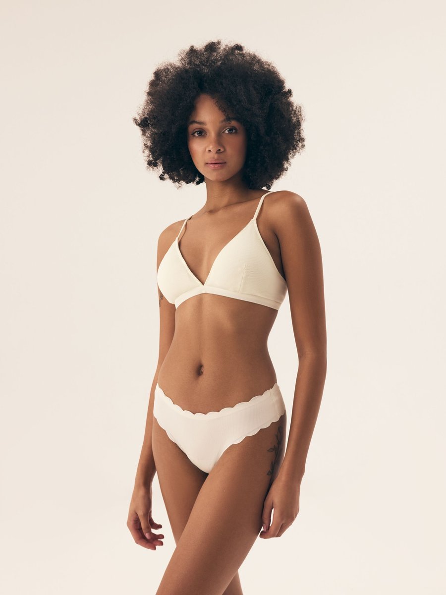 Biustonosz miękki trójkąt Nashwa Henderson kremowy L