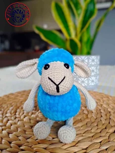 Szydełkowa owieczka - Maskotki i pluszaki - miniaturka - grafika 1