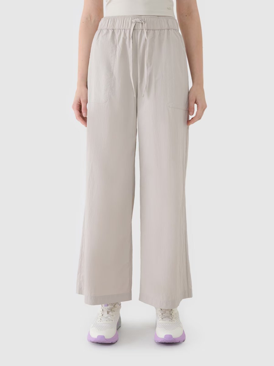 4F Spodnie damskie casual z szerokimi nogawkami 4FWSS25TTROF1012-83S Brązowy Roz. M