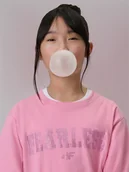 Koszulki dla dziewczynek - 4F T-shirt loose z nadrukiem dziewczęcy - różowy 158/164 (12-14 lat) - miniaturka - grafika 1